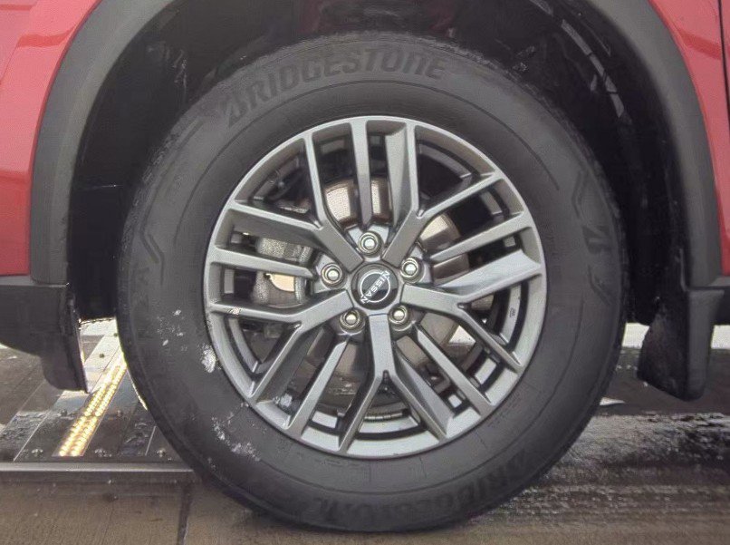 Used 2023 Nissan Rogue S image 34