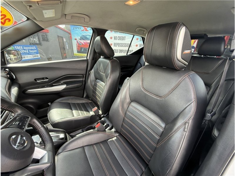 Used 2020 Nissan Kicks SR w/ SR Premium Package image 19