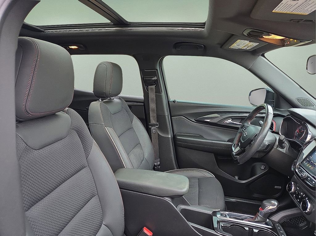 Used 2023 Chevrolet TrailBlazer RS w/ Sun and Liftgate Package image 14