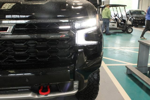 Used 2025 Chevrolet Silverado 1500 ZR2 w/ Technology Package AWD/4WD image 37