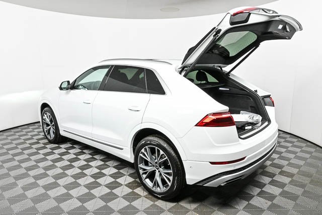 New 2025 Audi Q8 Premium image 27