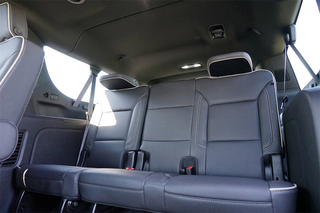 Used 2023 GMC Yukon XL SLT w/ SLT Luxury Package image 26