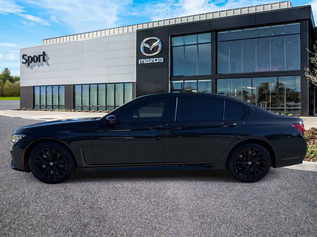 Used 2022 BMW 750i xDrive w/ Executive Package image 7