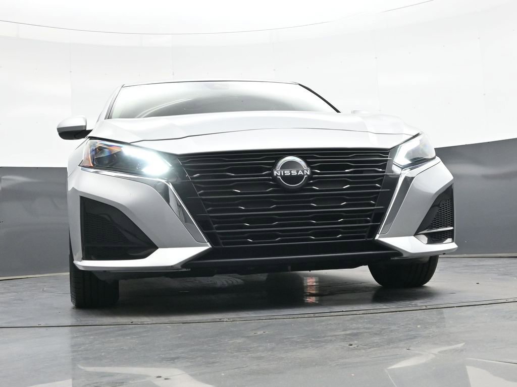 Used 2023 Nissan Altima 2.5 SV w/ SV Premium Package FWD image 46