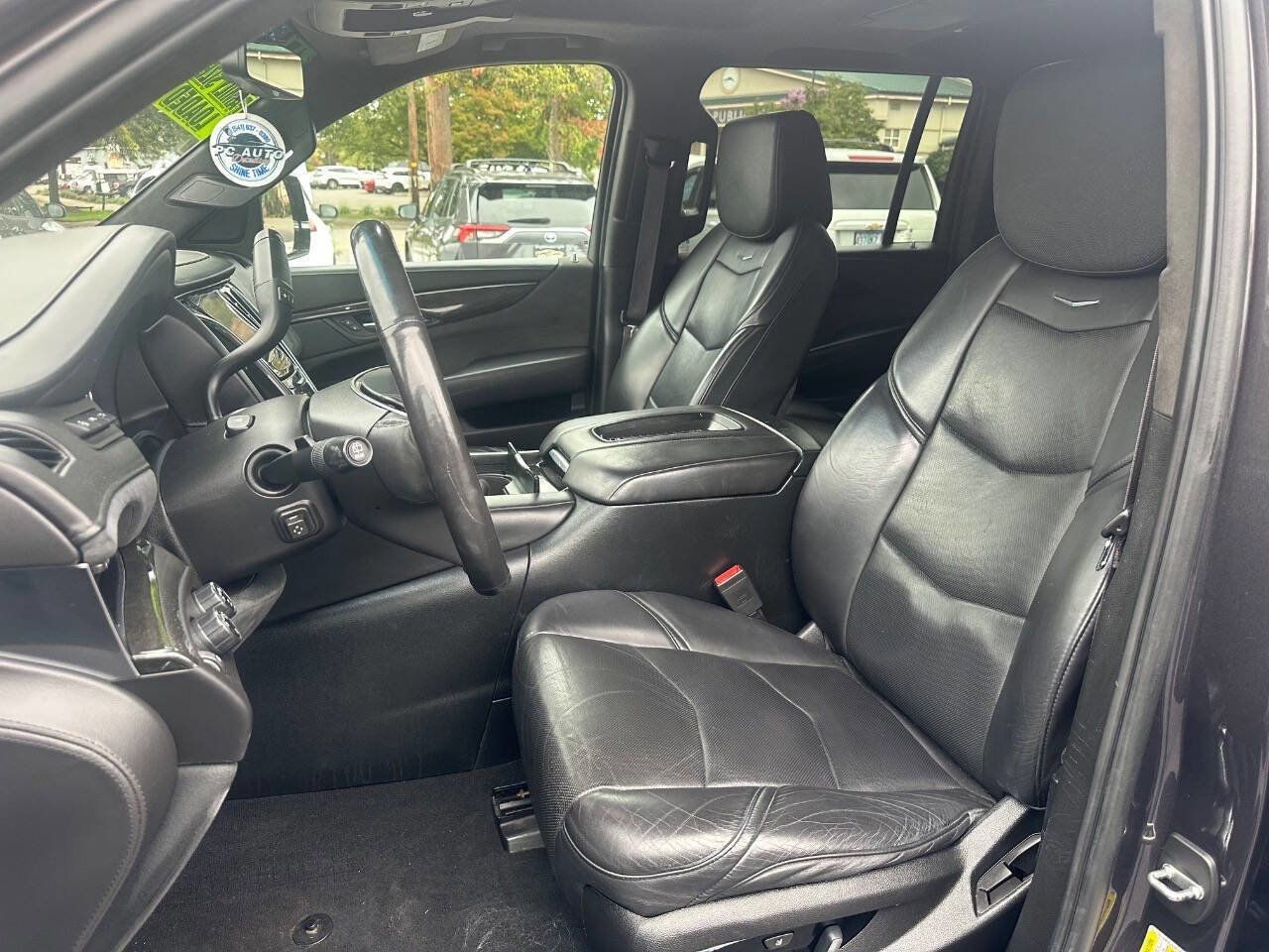 Used 2017 Cadillac Escalade ESV Platinum image 7