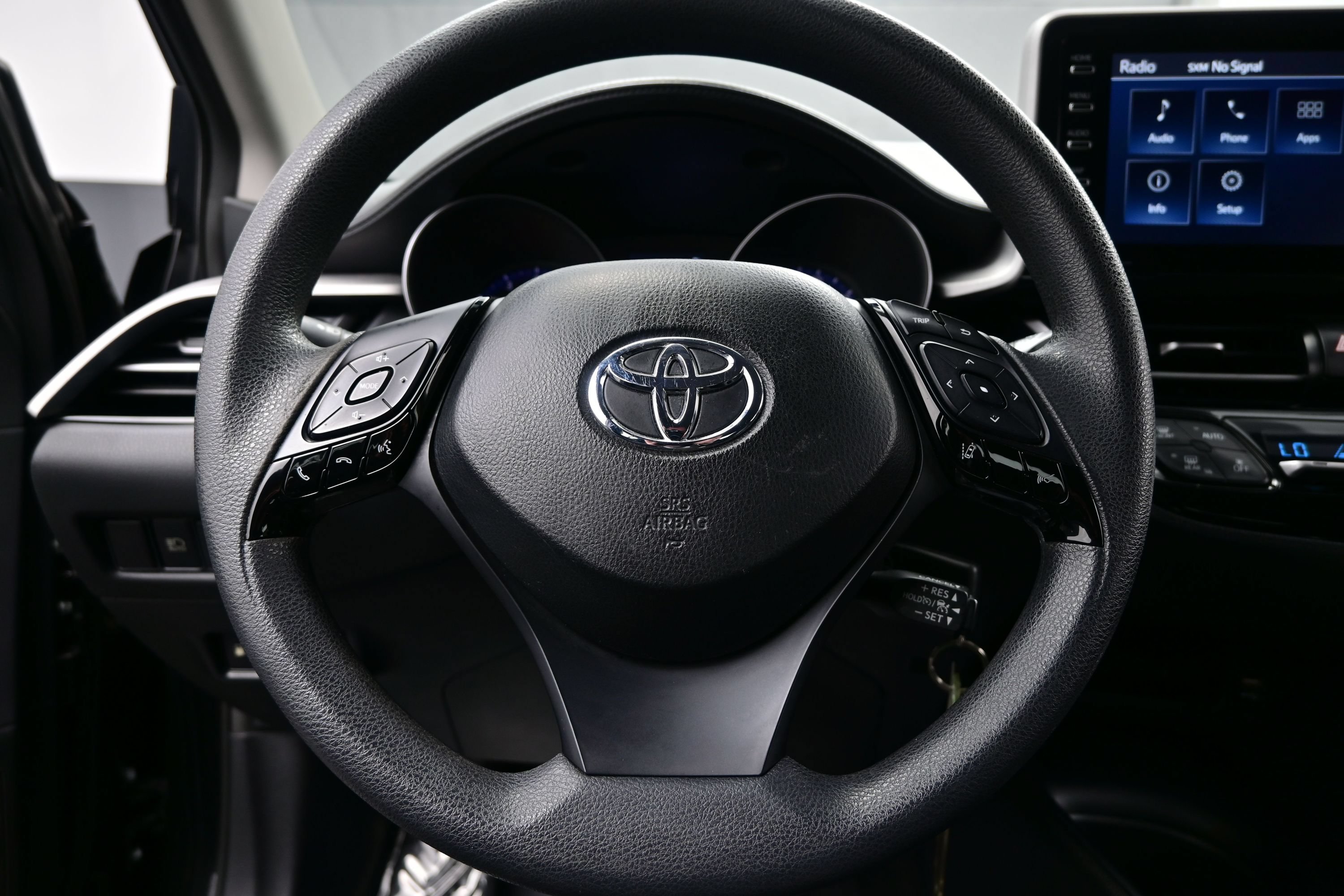 Used 2021 Toyota C-HR LE FWD image 21