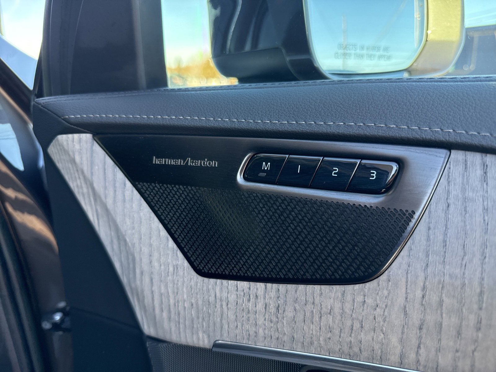 Used 2023 Volvo XC90 T8 Ultimate image 14