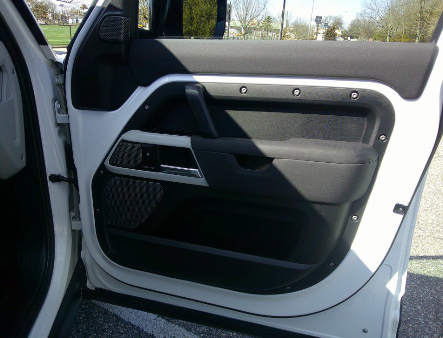 Used 2023 Land Rover Defender 110 S image 43