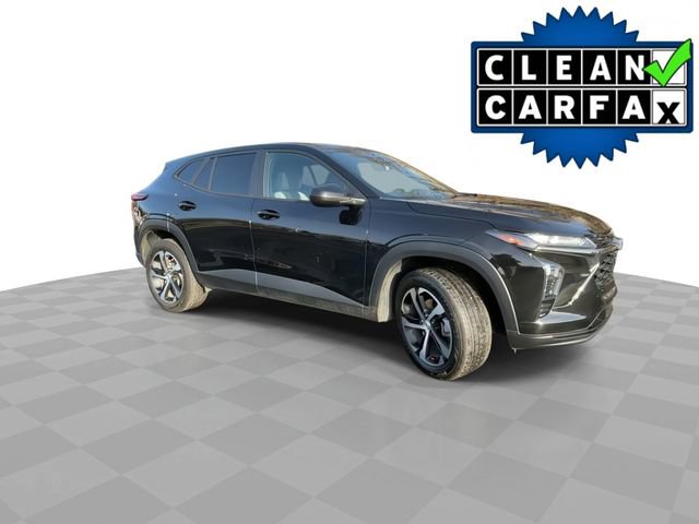 Used 2024 Chevrolet Trax RS w/ Driver Confidence Package image 2