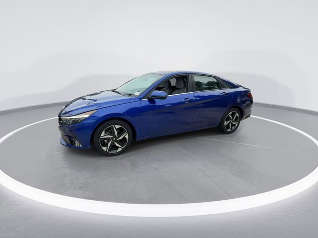 Used 2023 Hyundai Elantra Limited FWD image 4