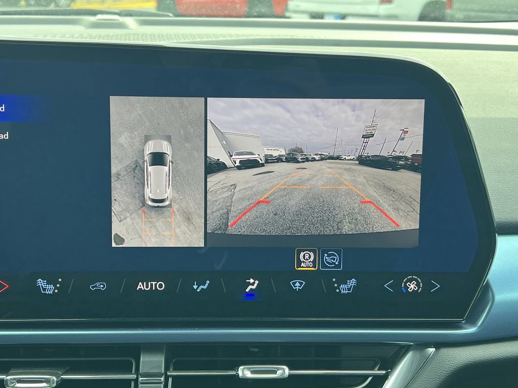 New 2026 Chevrolet Equinox EV LT image 5