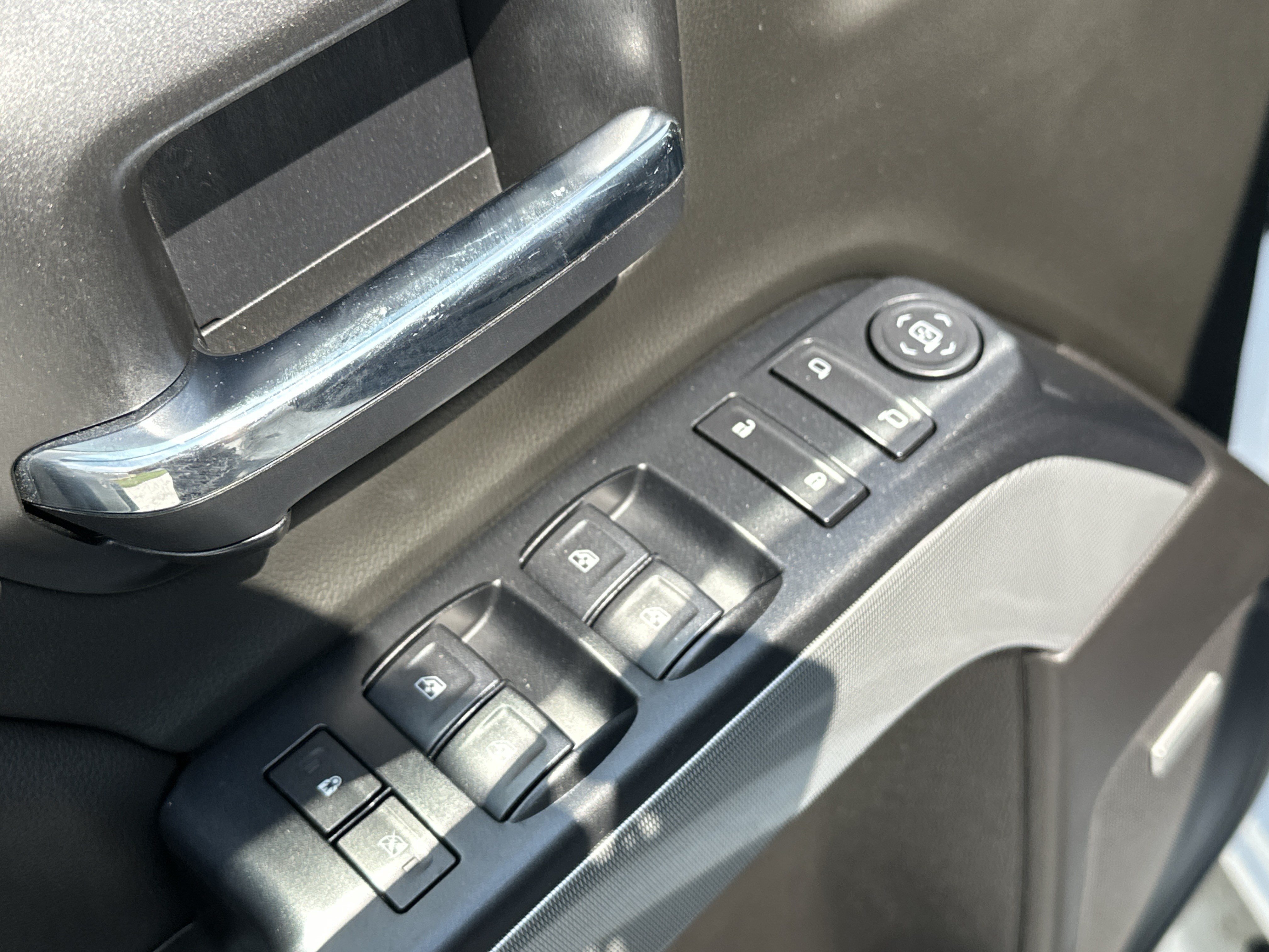 Used 2019 Chevrolet Silverado 2500 LT w/ Custom Sport Edition AWD/4WD image 15