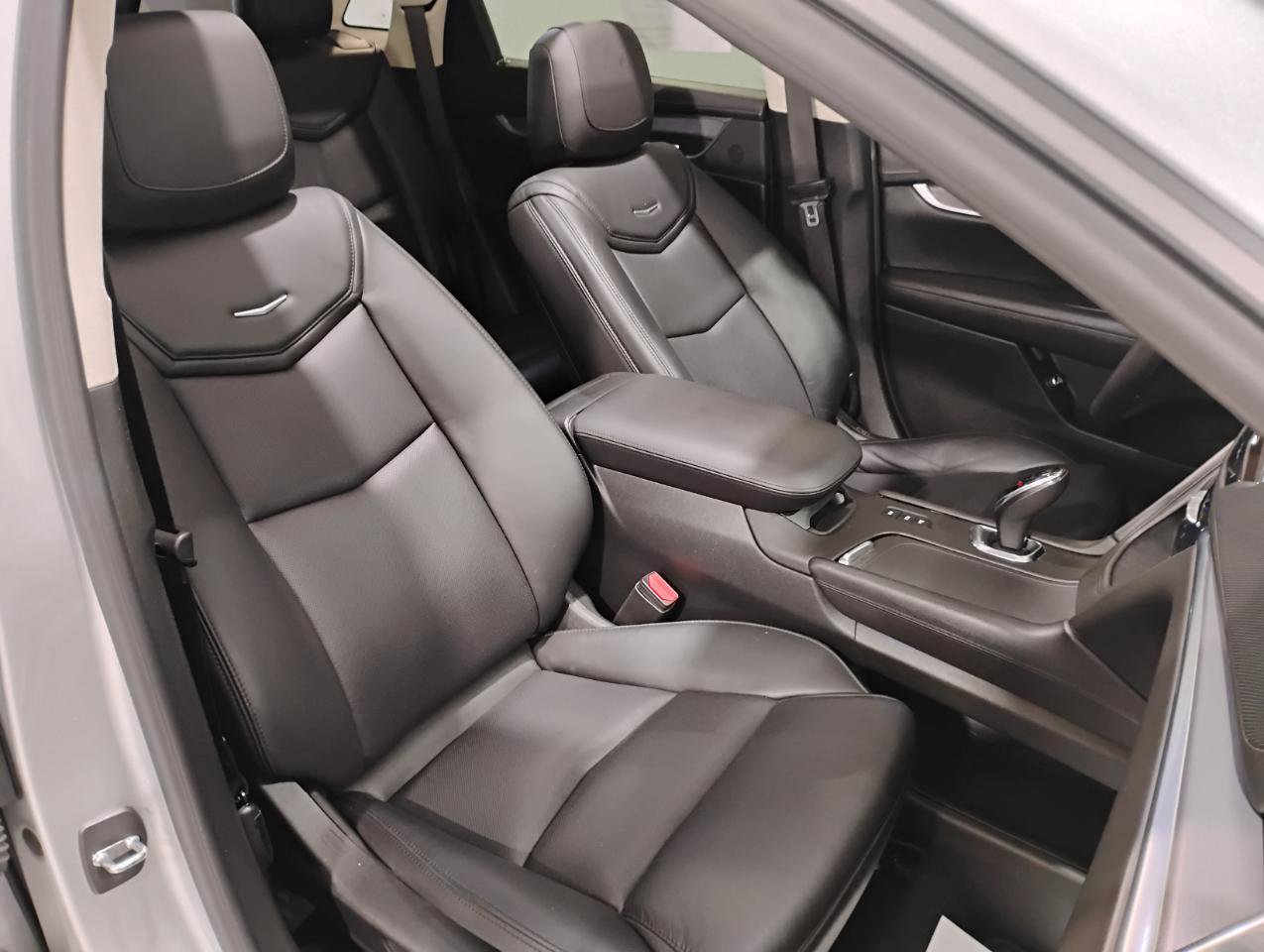 Used 2018 Cadillac XT5 Luxury w/ Driver Awareness Package image 87