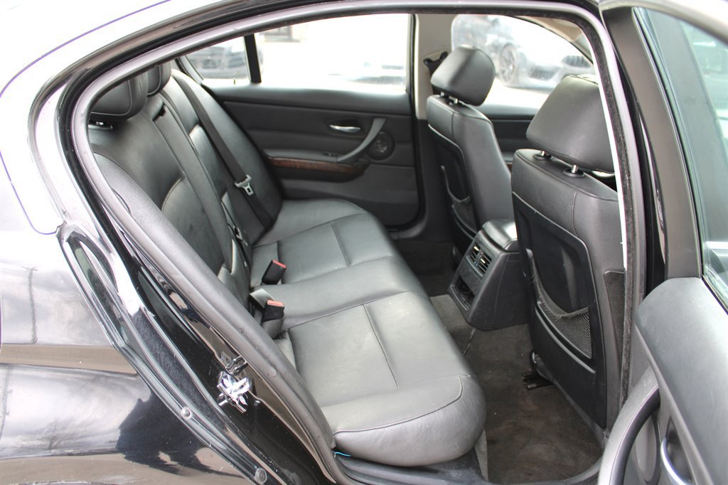 Used 2006 BMW 330i Sedan RWD image 19