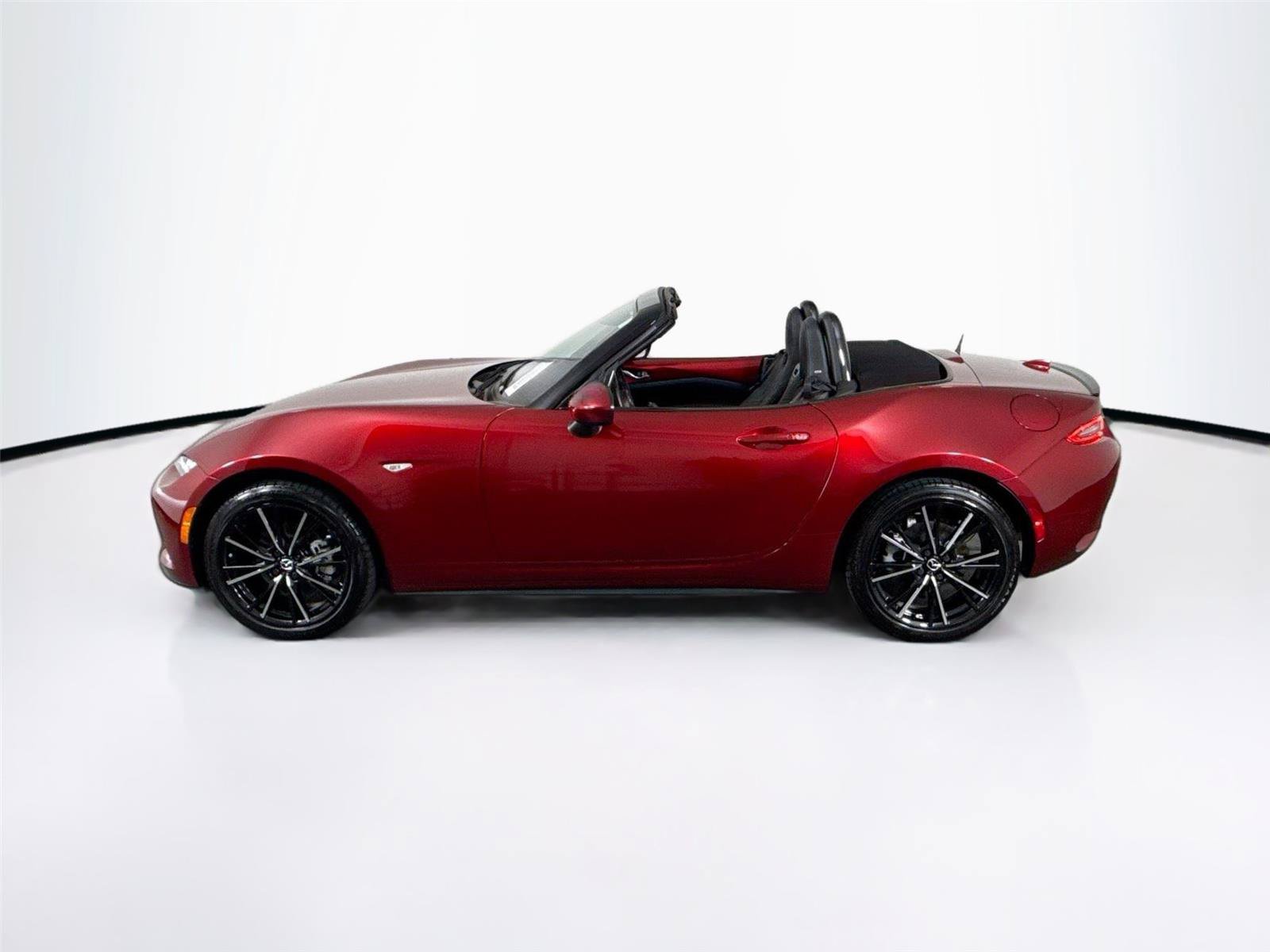 Certified 2025 MAZDA MX-5 Miata Grand Touring RWD image 17