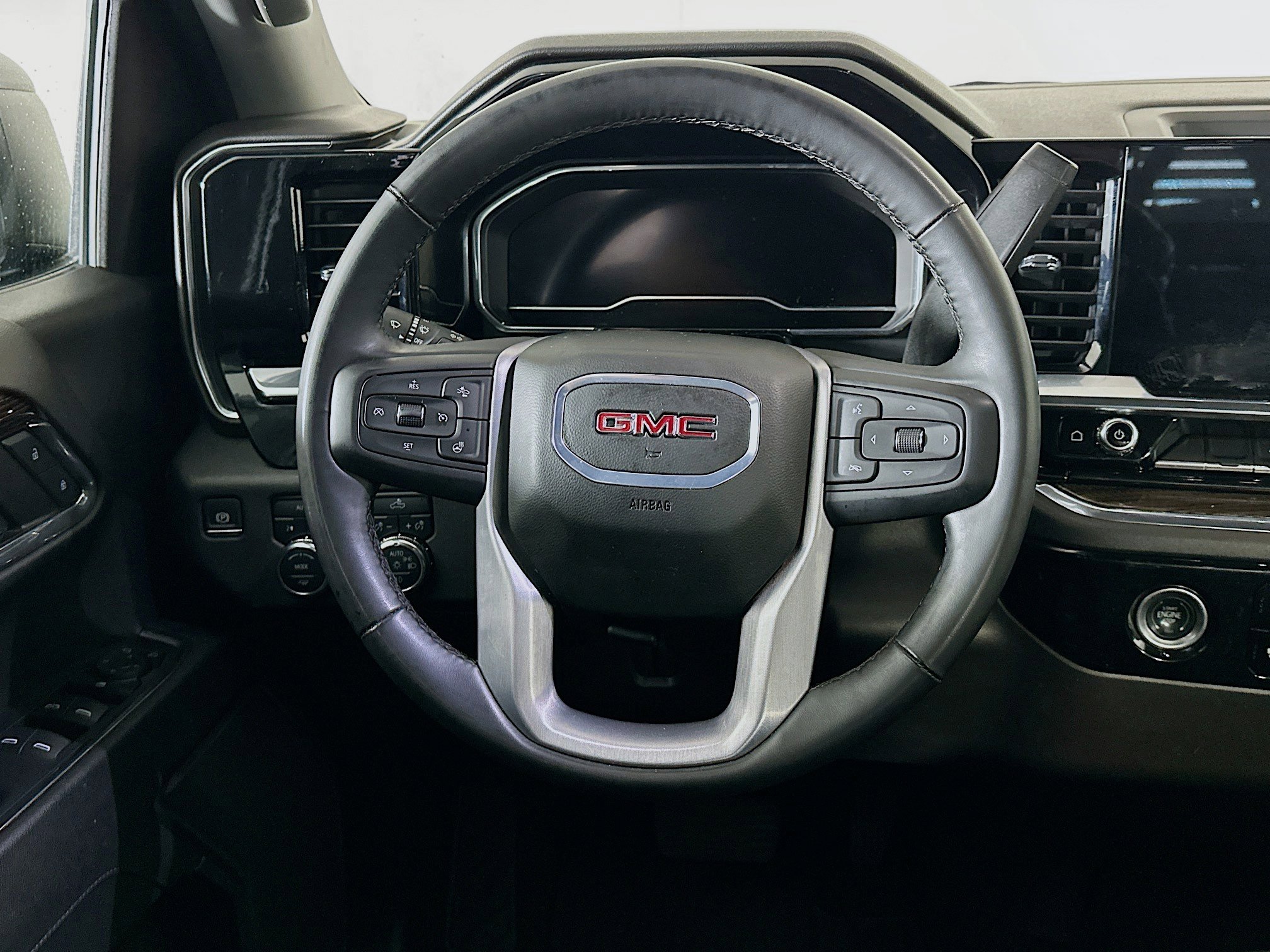 Used 2024 GMC Sierra 1500 Elevation image 17