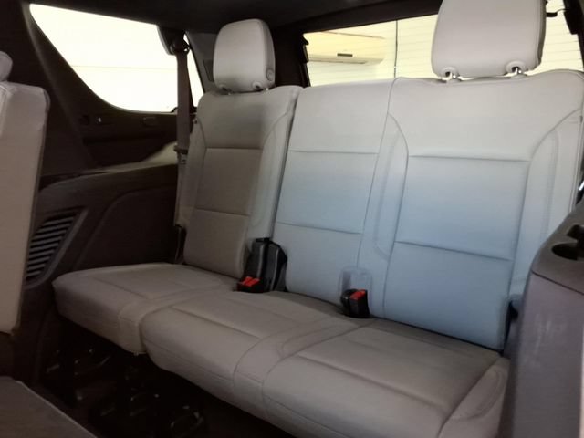 Used 2023 Chevrolet Tahoe LT w/ Luxury Package RWD image 13
