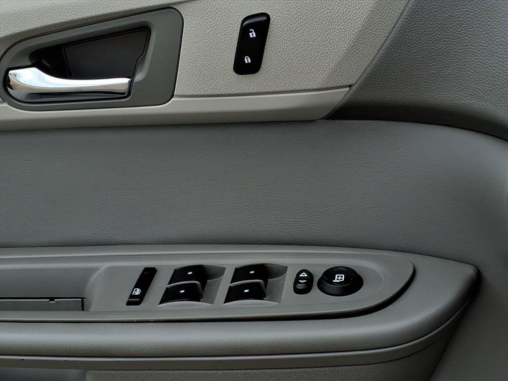 Used 2015 Chevrolet Traverse LT w/ Style and Technology Package FWD image 15