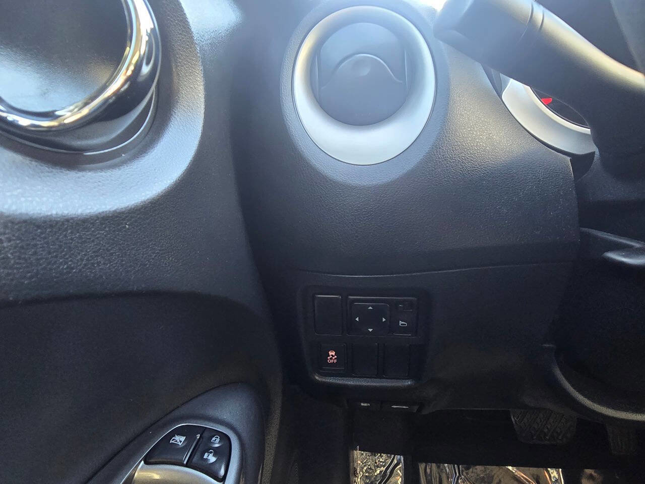 Used 2017 Nissan Juke SV w/ Technology Package image 24