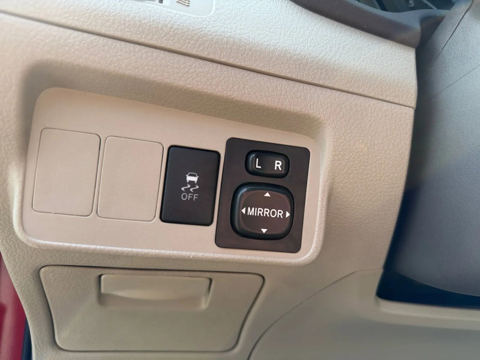 Used 2010 Toyota Corolla LE FWD image 21
