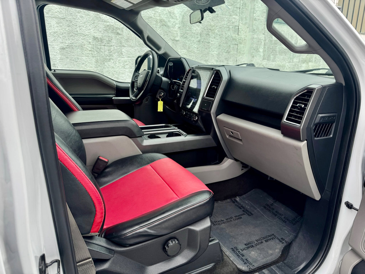 Used 2015 Ford F150 XLT image 17