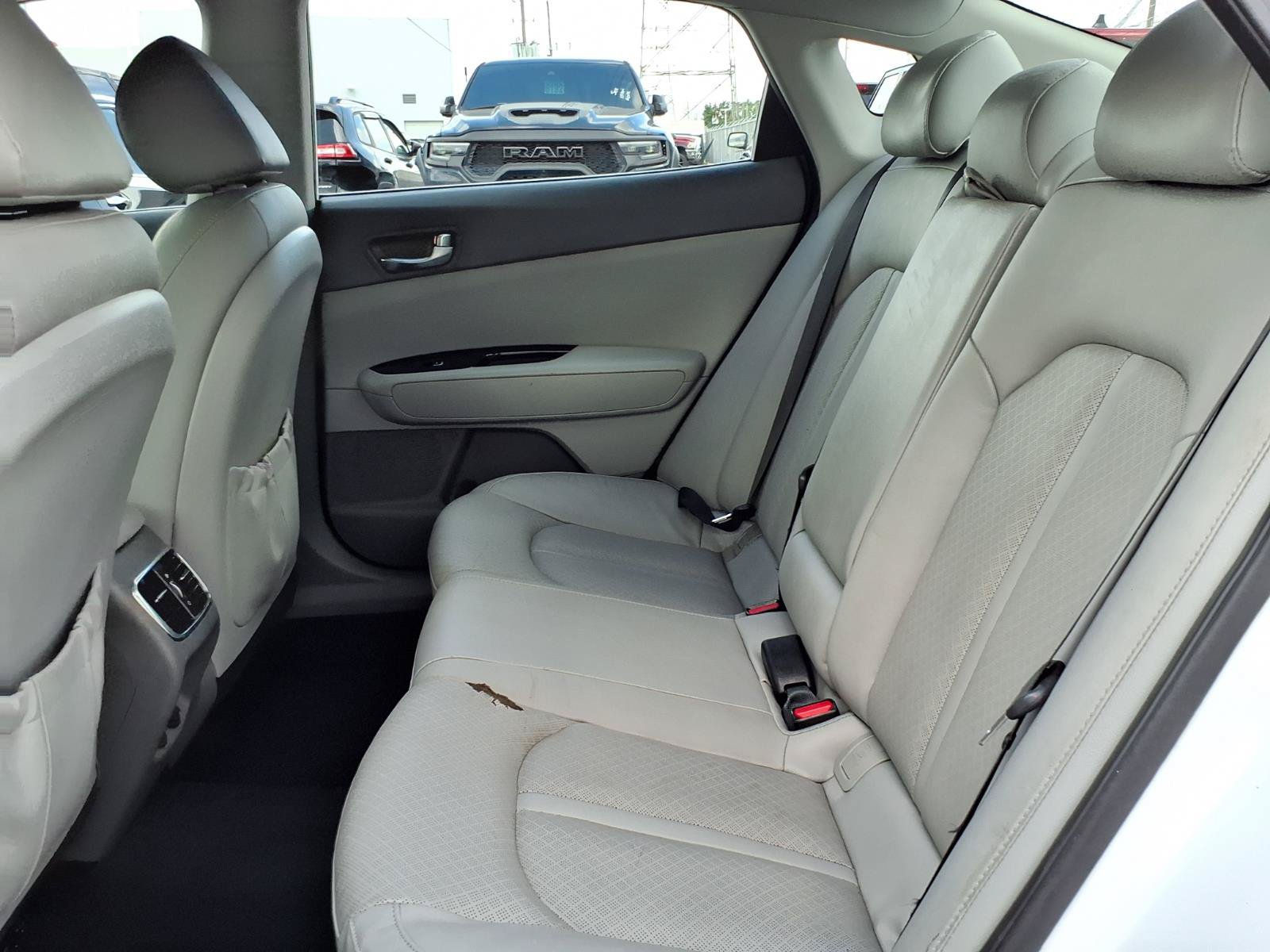 Used 2016 Kia Optima EX FWD image 18