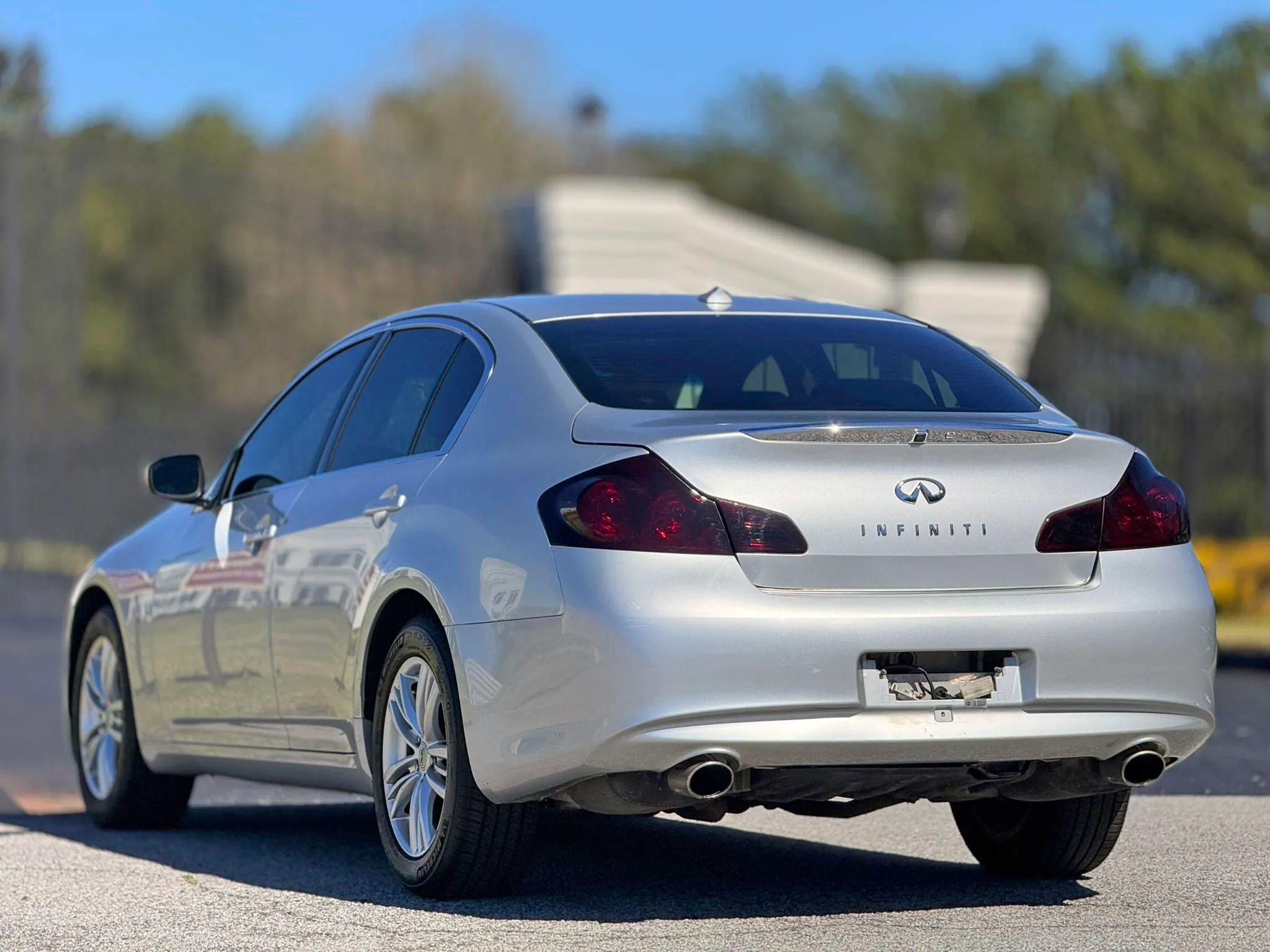 Used 2015 INFINITI Q40 AWD w/ Navigation Package image 9