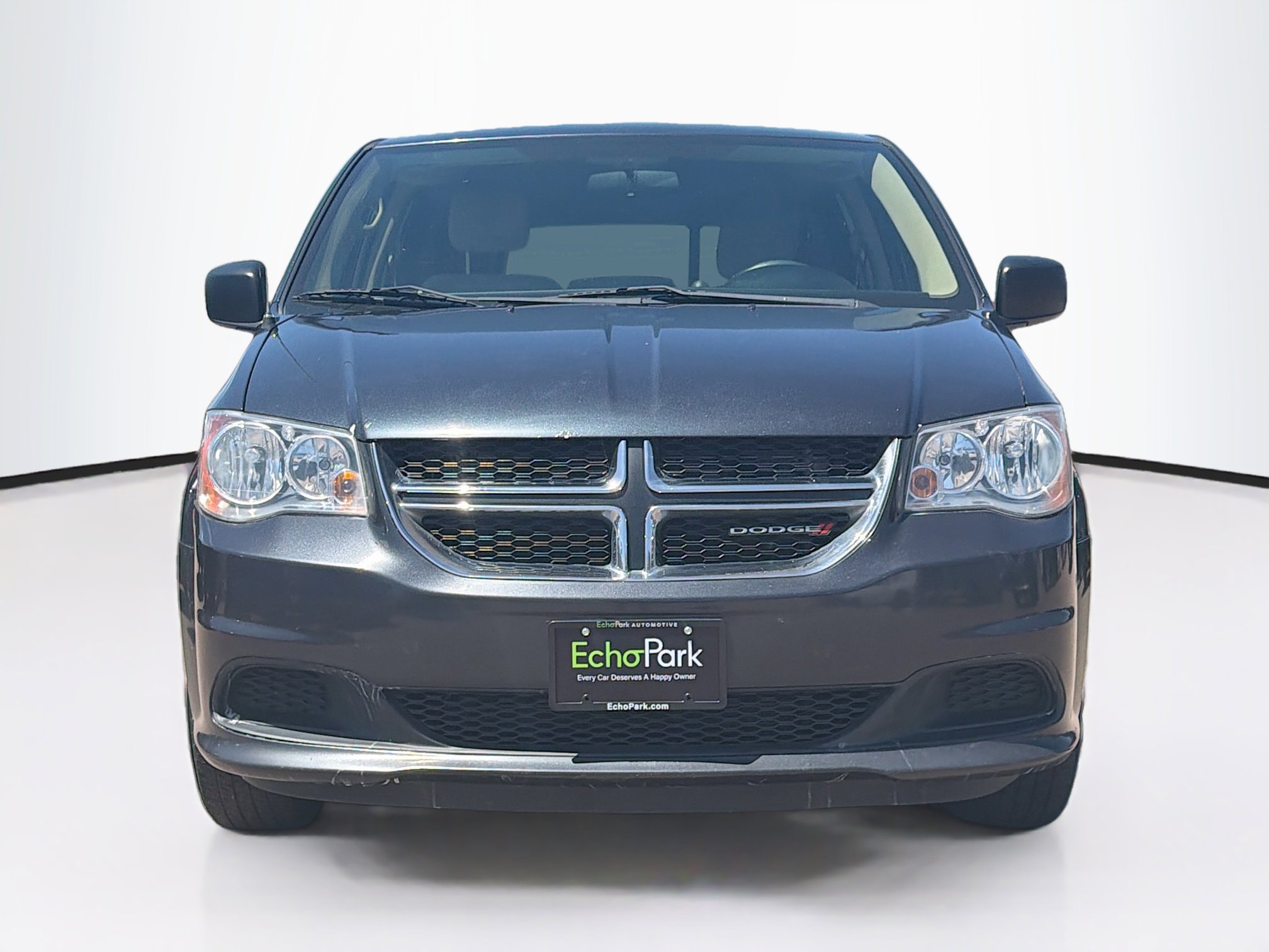 Used 2014 Dodge Grand Caravan SE w/ Quick Order Package 29E SE FWD image 2