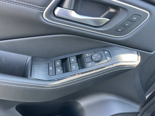 New 2026 Nissan Rogue Platinum w/ Platinum Premium Package AWD/4WD image 25