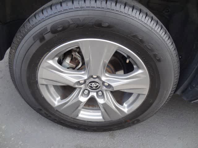 Certified 2024 Toyota RAV4 XLE FWD image 15