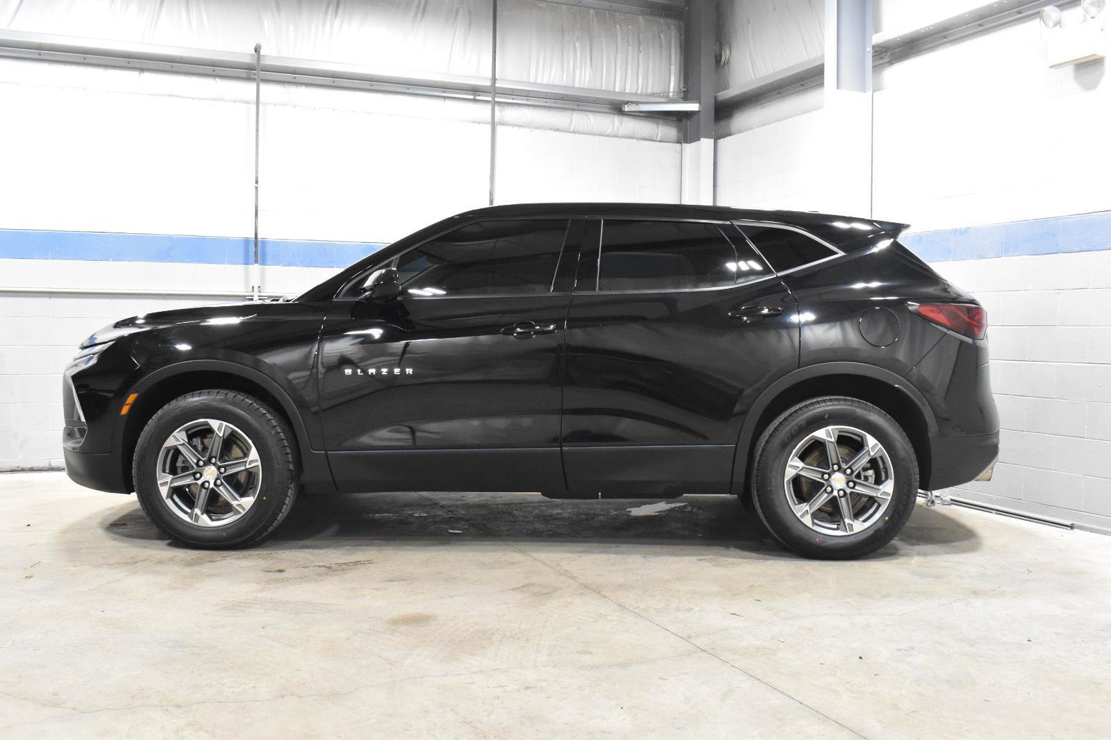 Used 2023 Chevrolet Blazer LT image 24