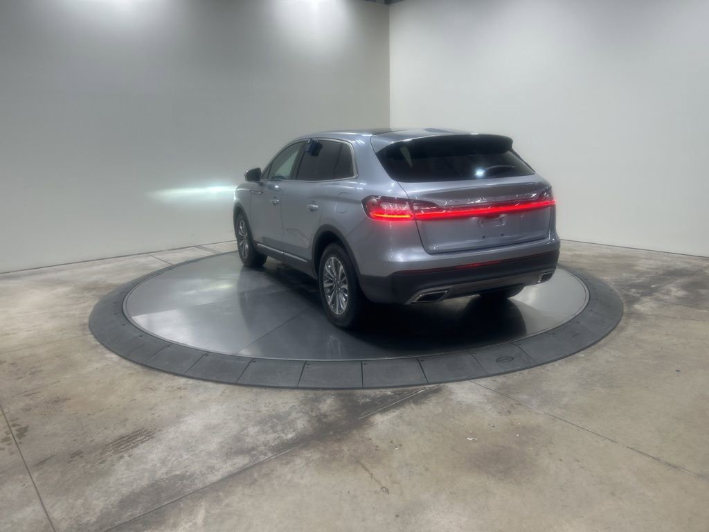 Certified 2022 Lincoln Nautilus Reserve image 8