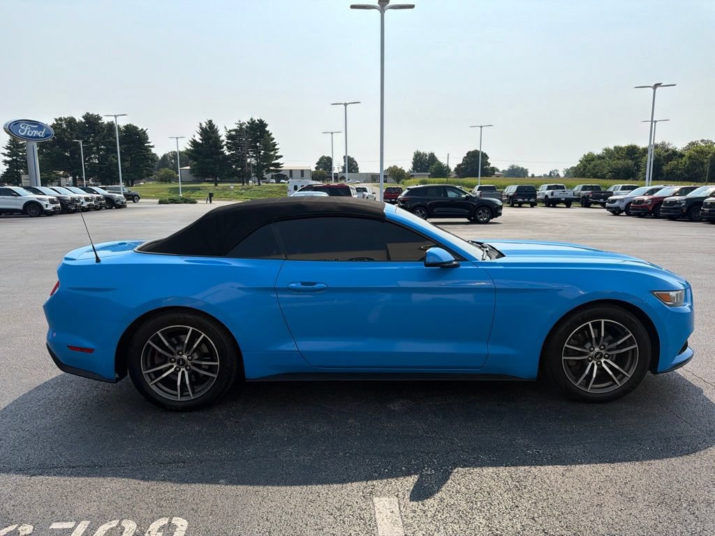 Used 2017 Ford Mustang Premium RWD image 5