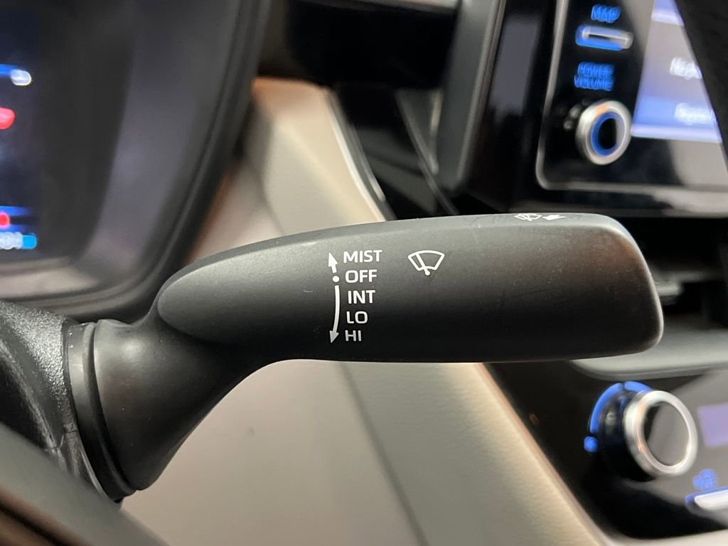 Used 2020 Toyota Corolla L image 35