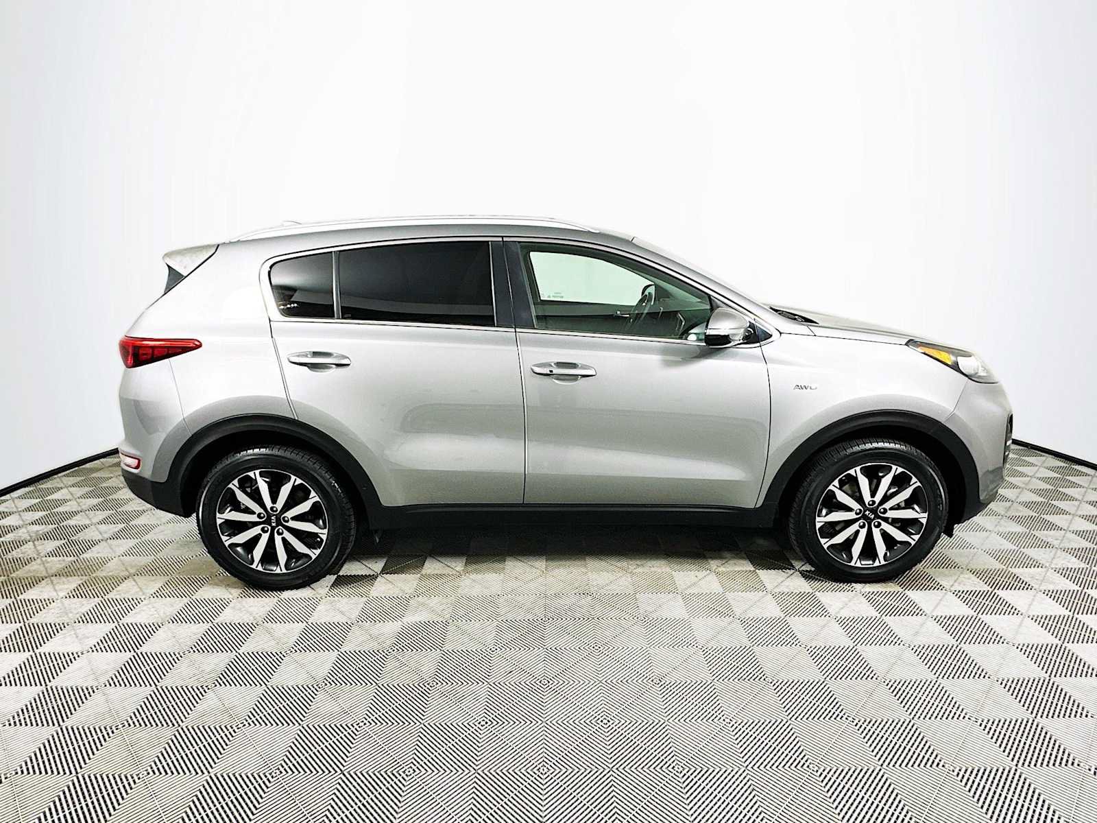 Used 2019 Kia Sportage EX AWD/4WD image 8