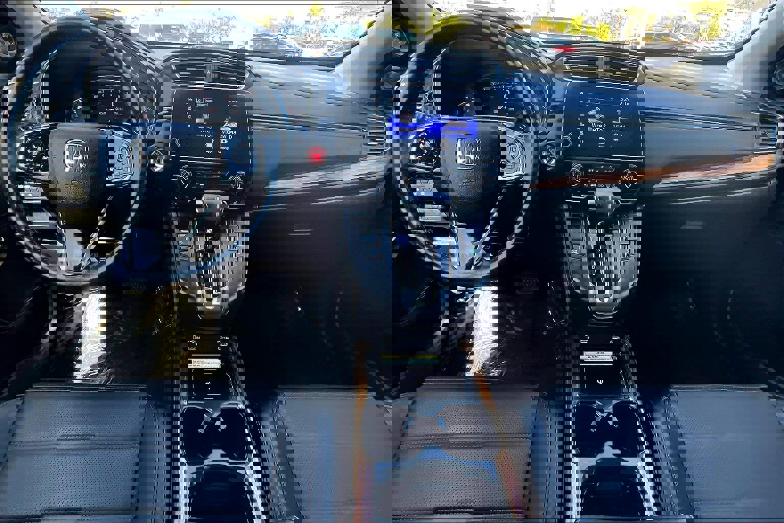 Used 2020 Honda CR-V Touring image 14