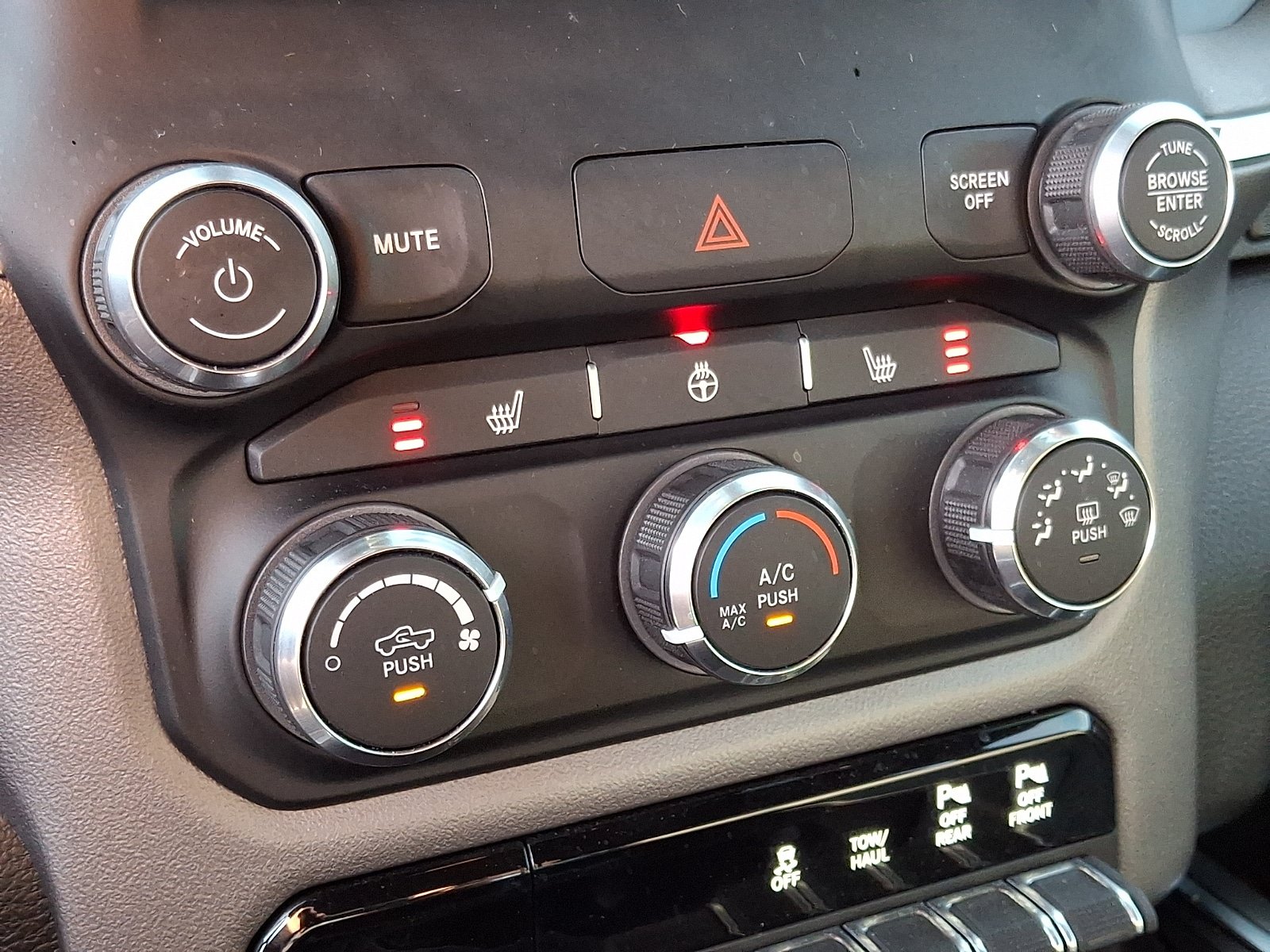 Used 2024 RAM 1500 Big Horn AWD/4WD image 15