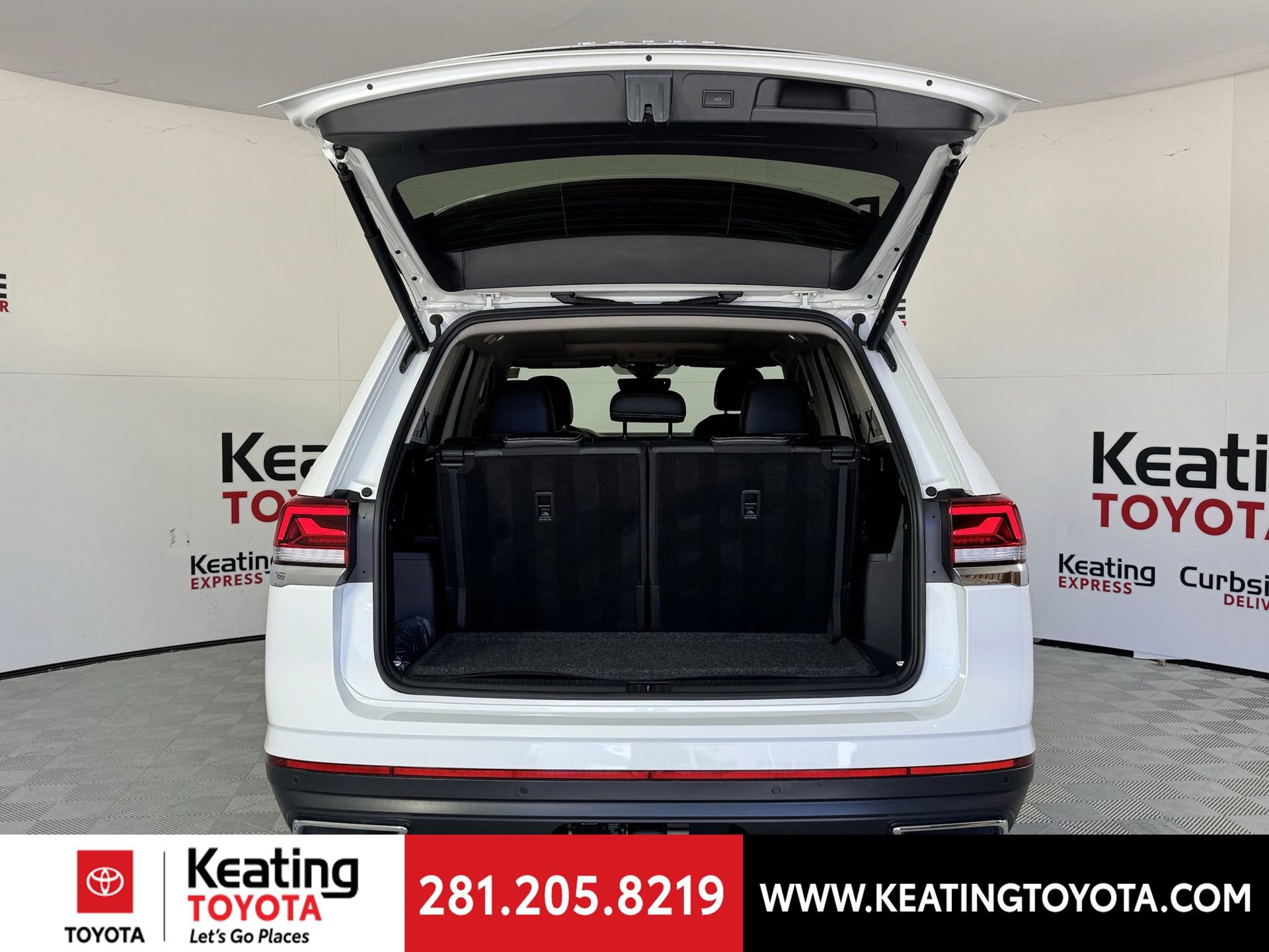 Used 2025 Volkswagen Atlas SE image 17