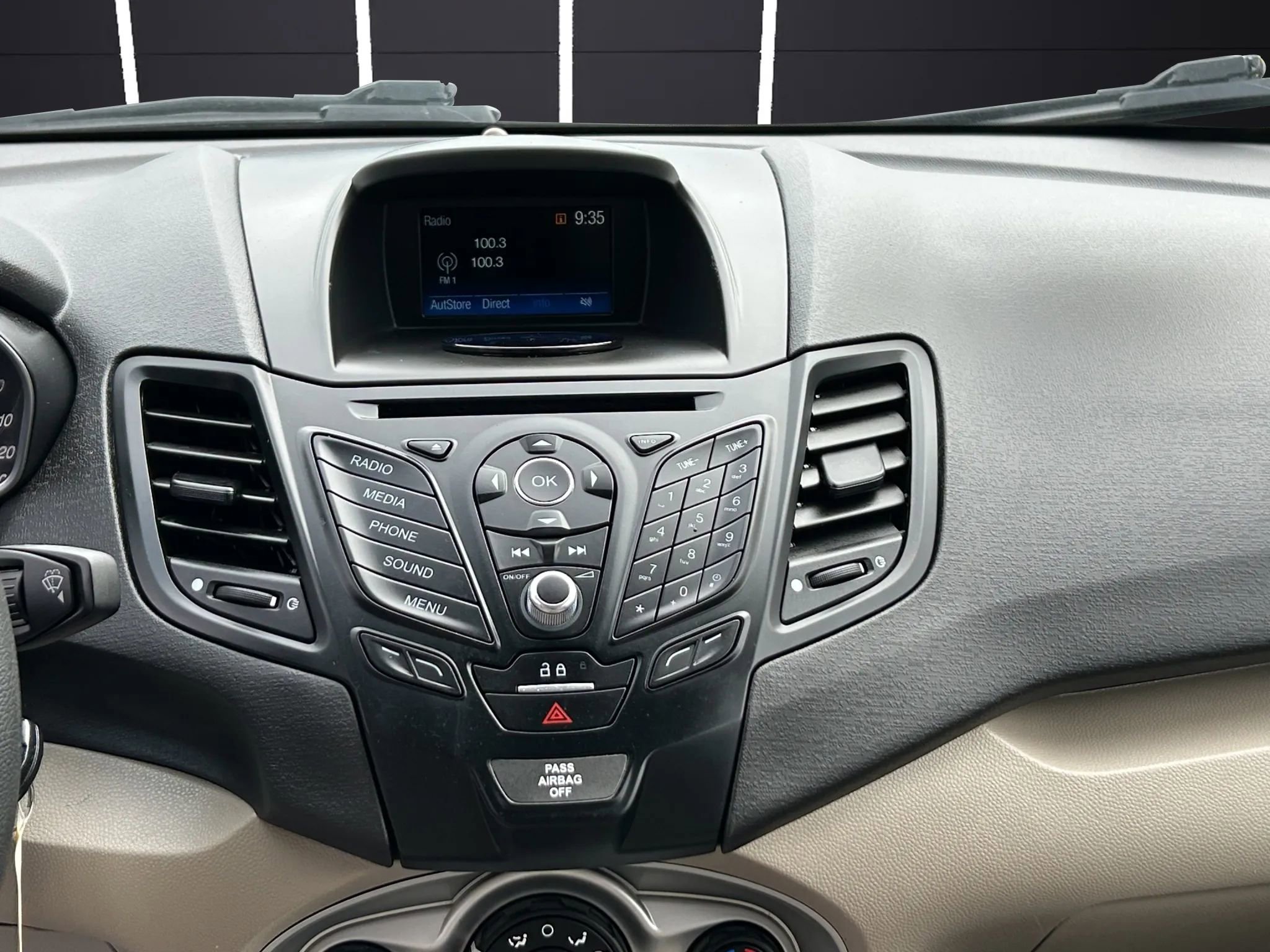 Used 2019 Ford Fiesta SE image 17