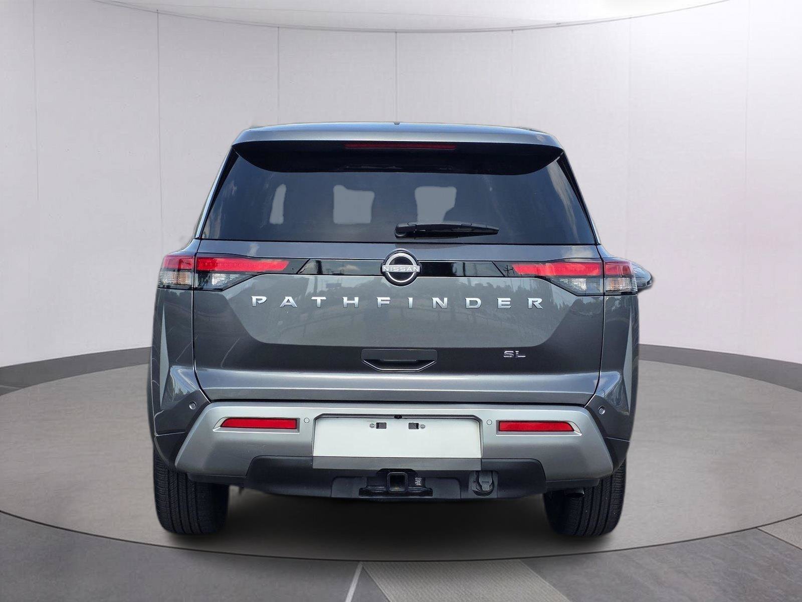 Used 2025 Nissan Pathfinder SL w/ SL Premium Package FWD image 6