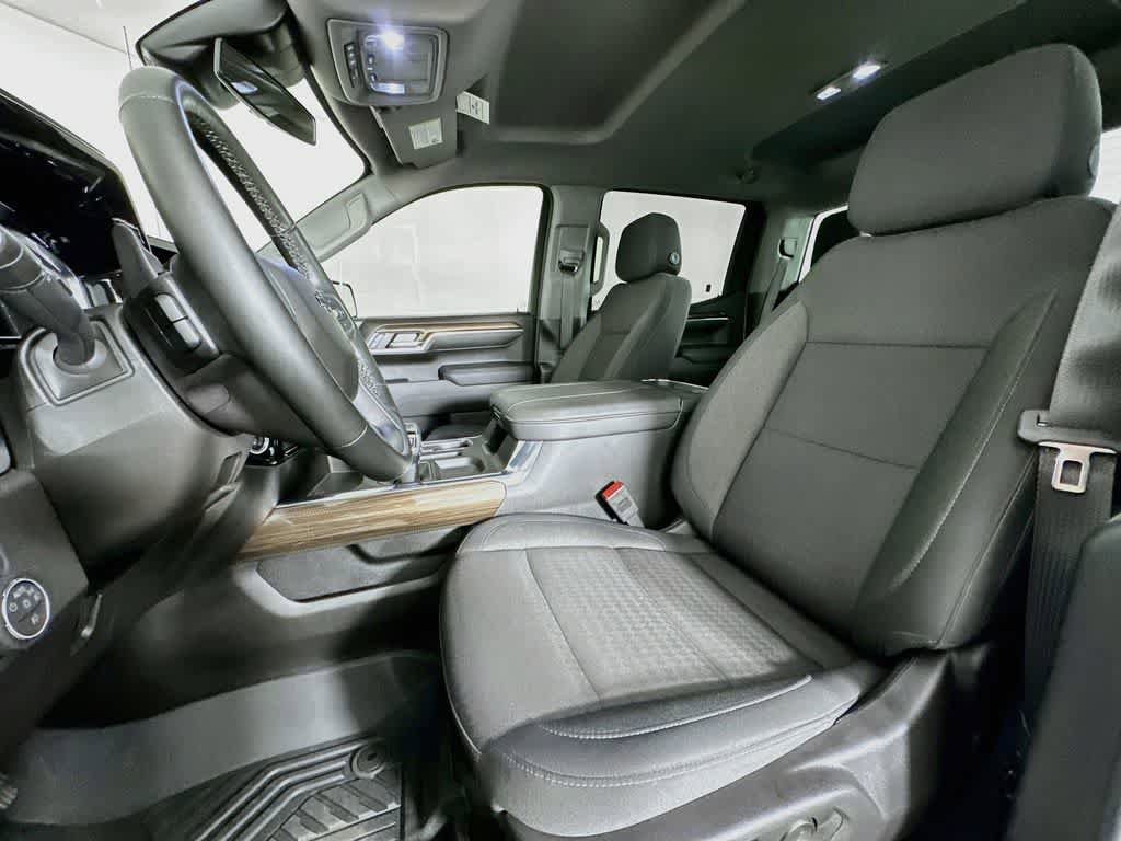 Used 2024 Chevrolet Silverado 1500 RST w/ Z71 Off-Road Package AWD/4WD image 12