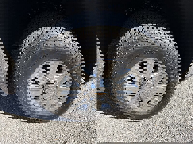 Used 2024 Chevrolet Silverado 2500 LT w/ Convenience Package image 13