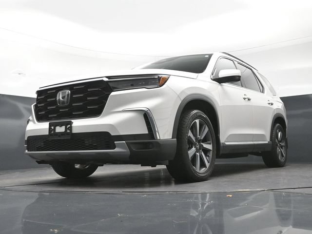 Used 2023 Honda Pilot Touring image 26