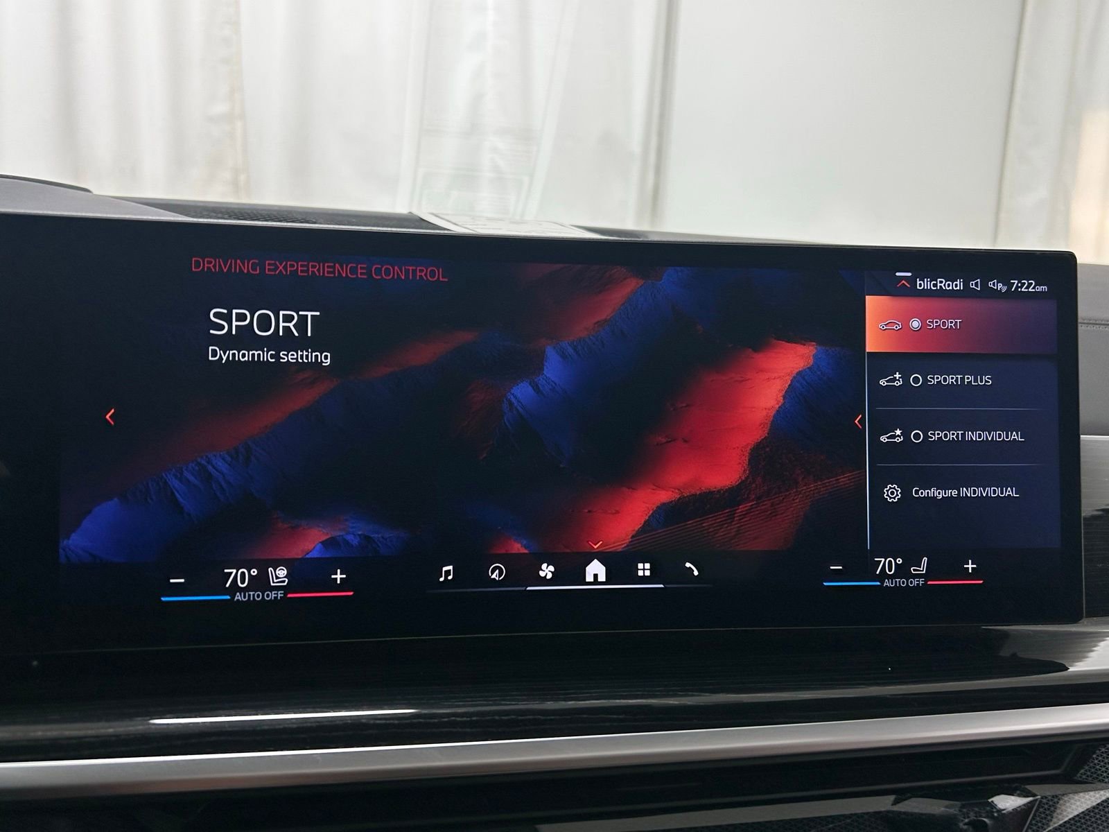 Used 2025 BMW X6 xDrive40i w/ Climate Comfort Package image 15