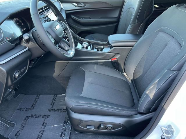 New 2025 Jeep Grand Cherokee L Laredo w/ Luxury Tech Group I image 23