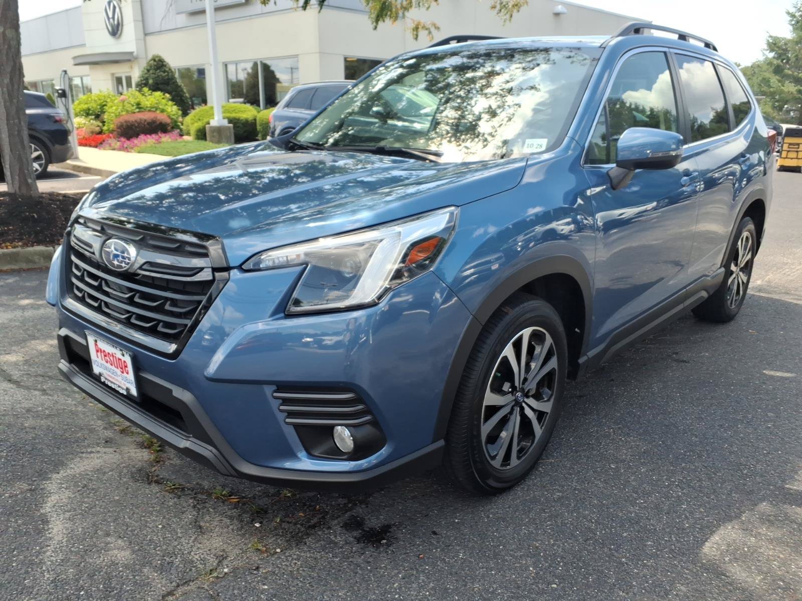 Certified 2023 Subaru Forester Limited AWD/4WD image 5