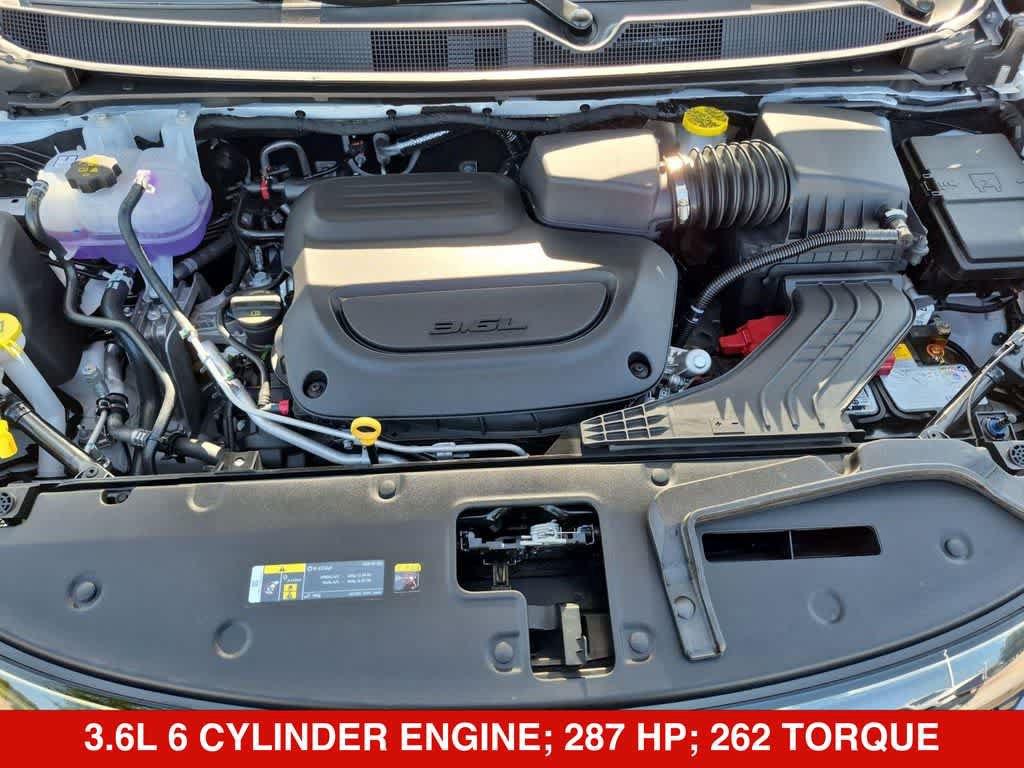 New 2027 Chrysler Pacifica Select FWD image 13