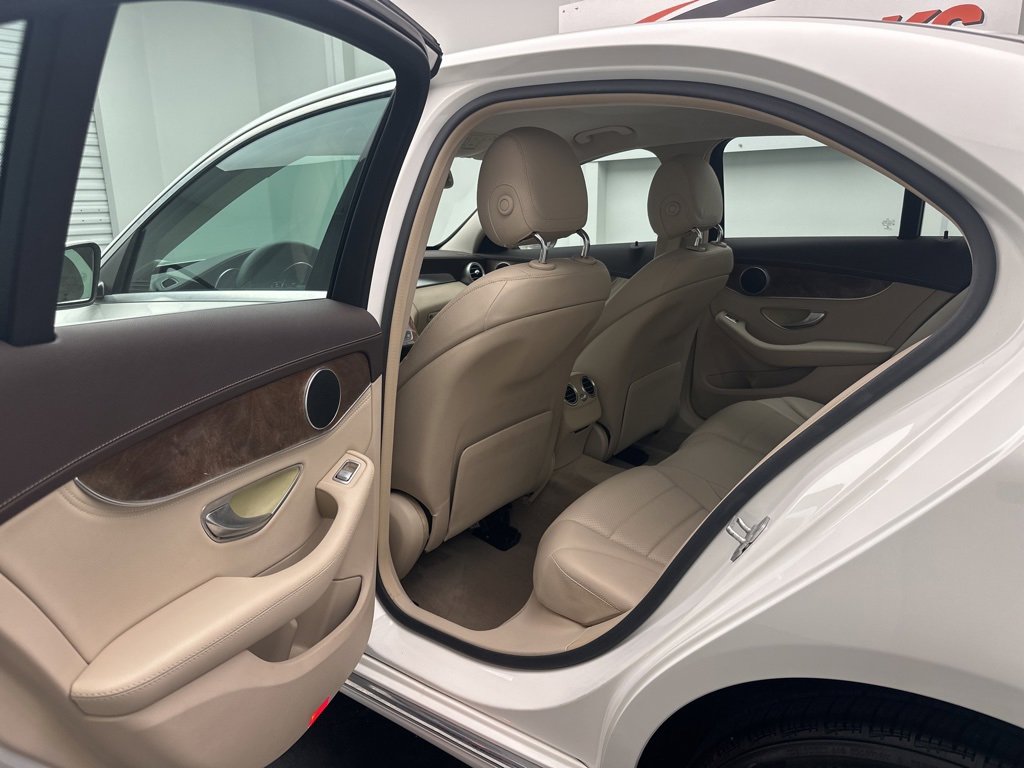 Used 2015 Mercedes-Benz C 300 Sedan w/ Luxury Package image 6