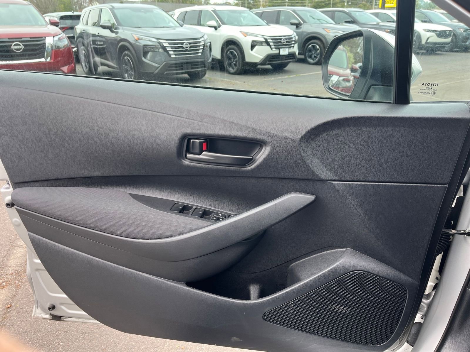 Used 2025 Toyota Corolla LE image 18