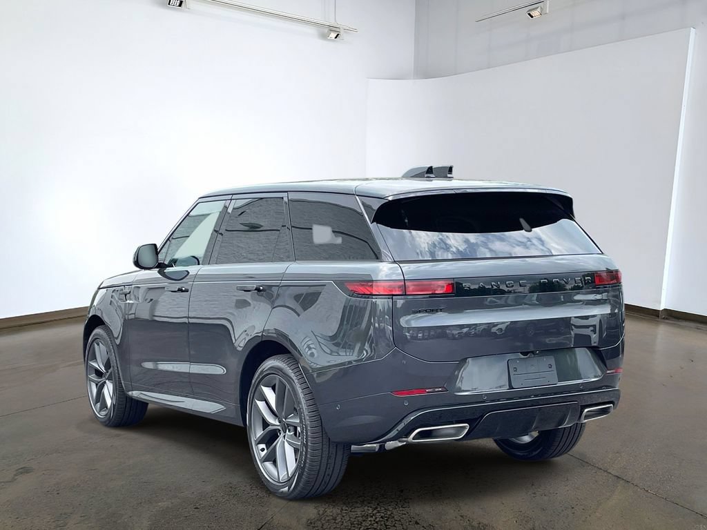 New 2026 Land Rover Range Rover Sport Dynamic SE AWD/4WD image 6